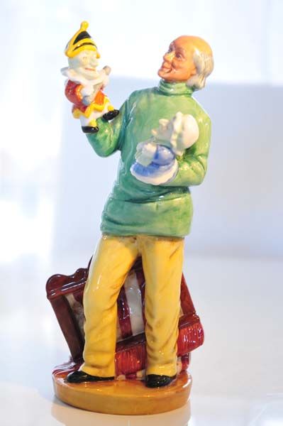Figurines: Punch and Judy Man - Royal Doulton