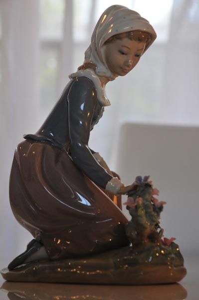 Lladro: Lladro - Country Flowers