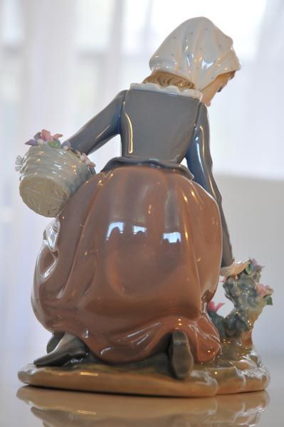 China & Ceramics: Lladro - Country Flowers