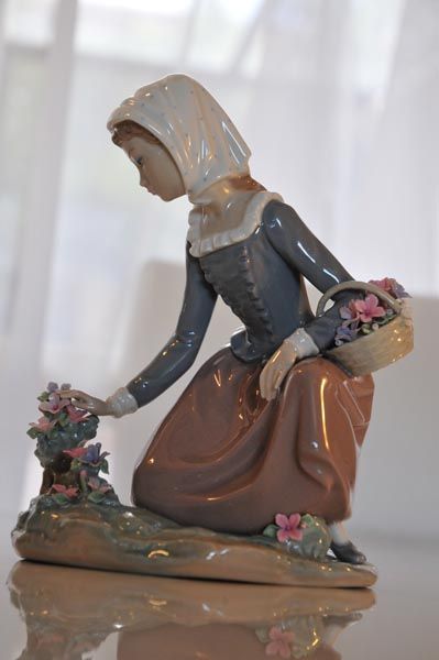 China & Ceramics: Lladro - Country Flowers