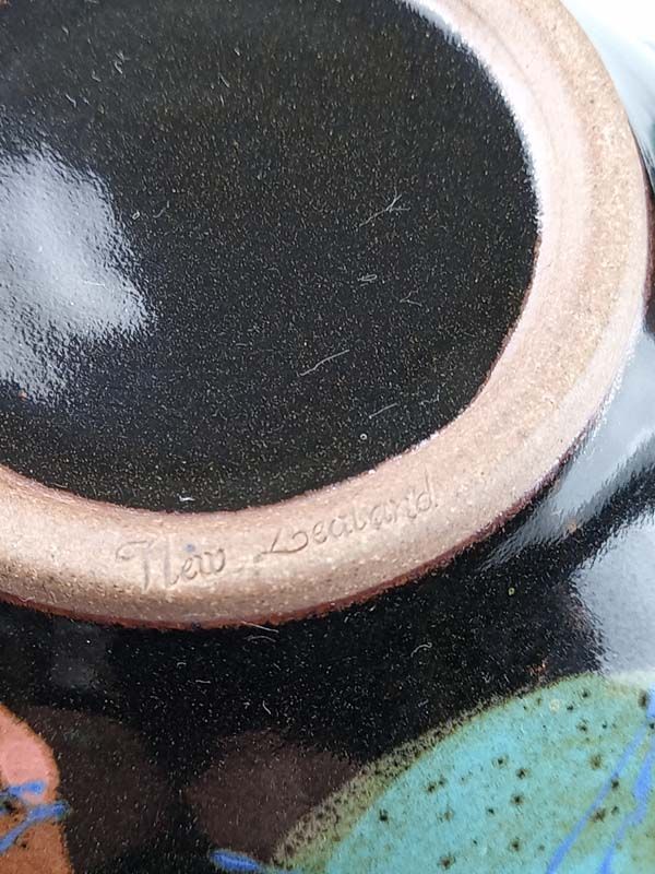 - Signed studio pottery: Barry Doyle Pottery