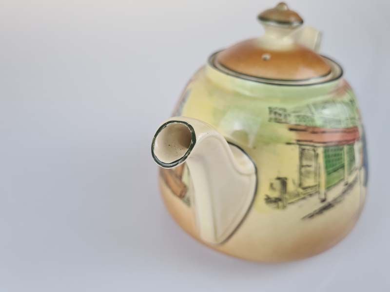 Royal Doulton: Royal Doulton - Mr Micawber Tea Pot