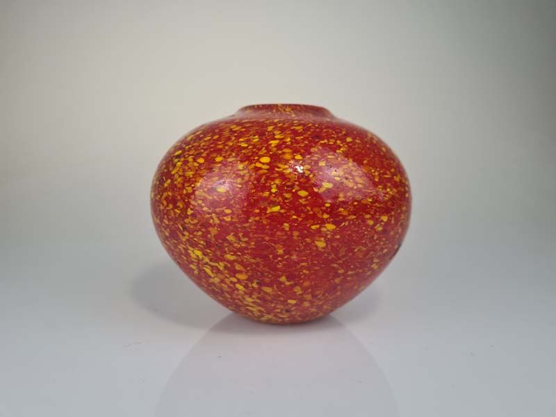 Garry Nash, Art glass vase - Crushed Chip