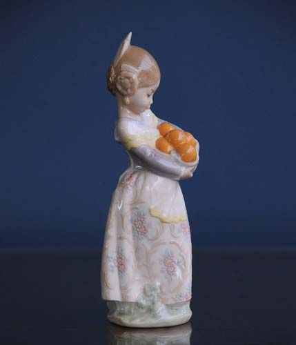 Lladro: Lladro - Valencia Girl with Basket of Oranges