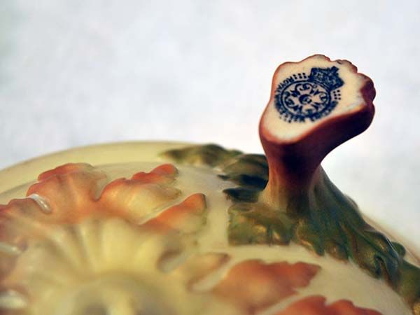 China & Ceramics: Royal Worcester Potpourri 1906