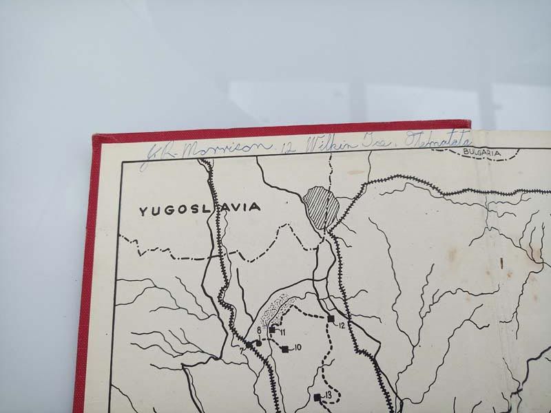 New Zealand books: CAPTIVE KIWI