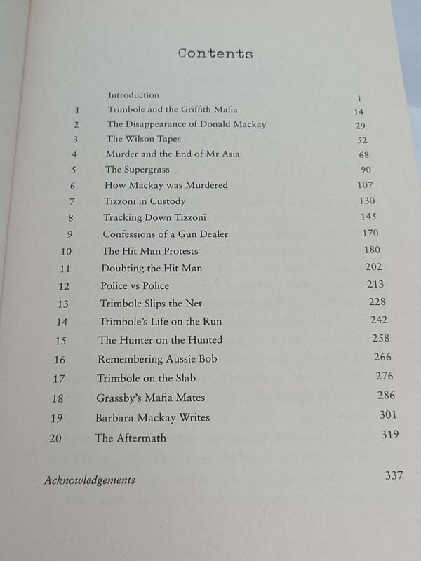 New Zealand books: Crims in grass castles