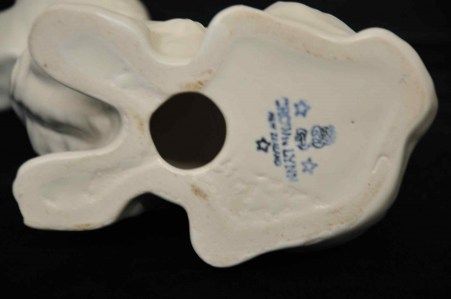 NZ Pottery: Crown Lynn - Terrier (tiki mark), white coloured