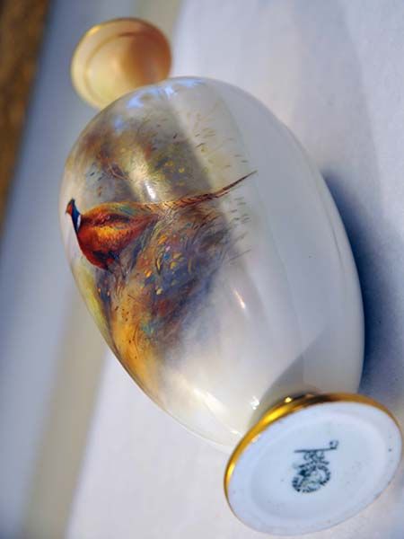 Royal Worcester: Royal Worcester Stinton Pheasants Vase 