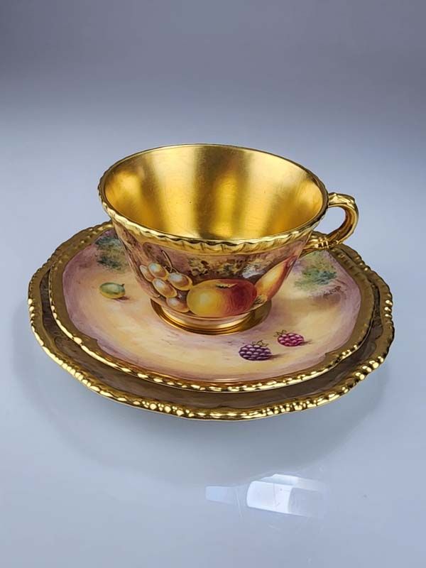 Royal Worcester: Royal Worcester Trio - Fruit