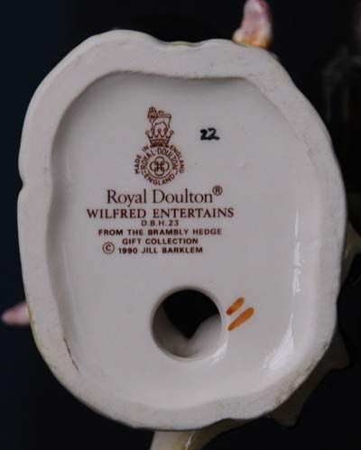 Brambly hedge: Wilfred Entertains - Royal Doulton
