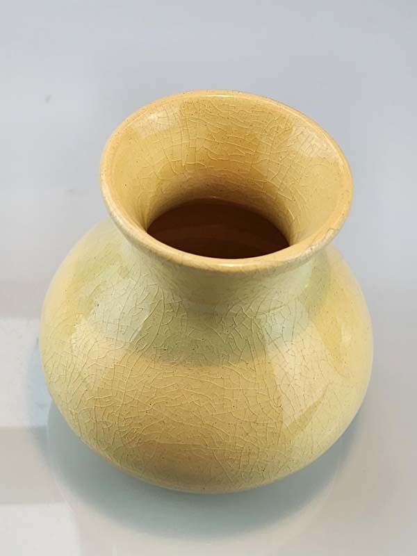 NZ Pottery: Ambrico Cream vase