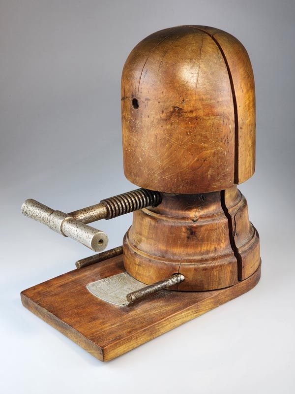 Antique Hat Stretcher