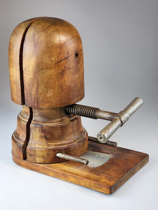 Wooden items: Antique Hat Stretcher