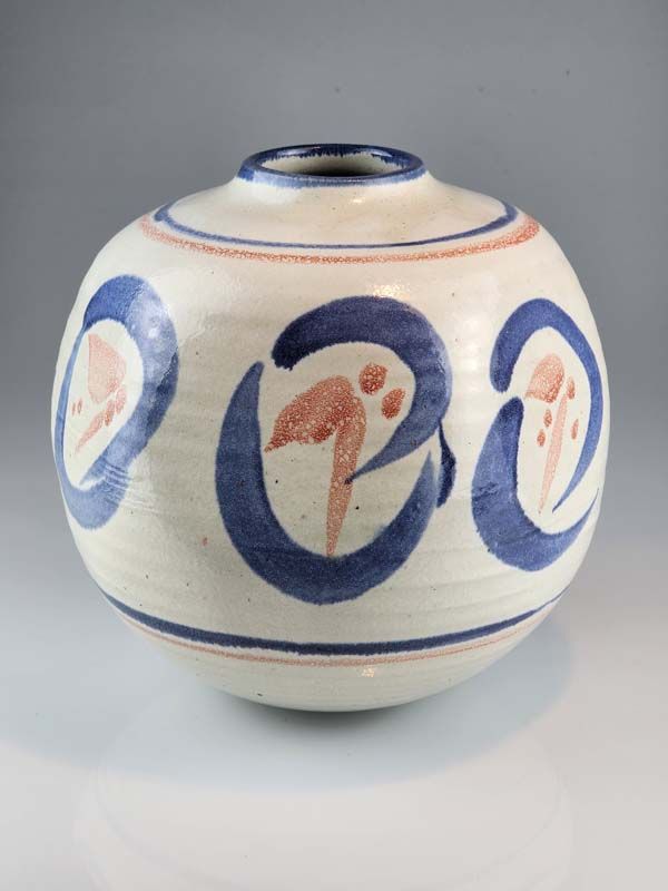 - Signed studio pottery: Carl Vendelbosch Vase