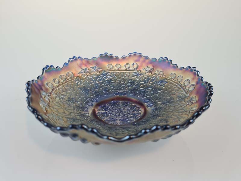 Glass: Carnival Glass Bowl Leaf Chain