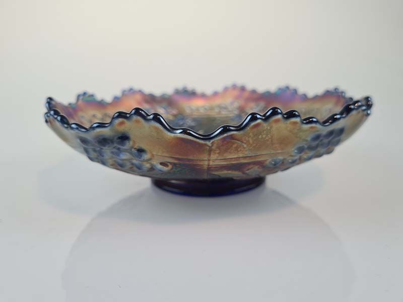 Glass: Carnival Glass Bowl Leaf Chain