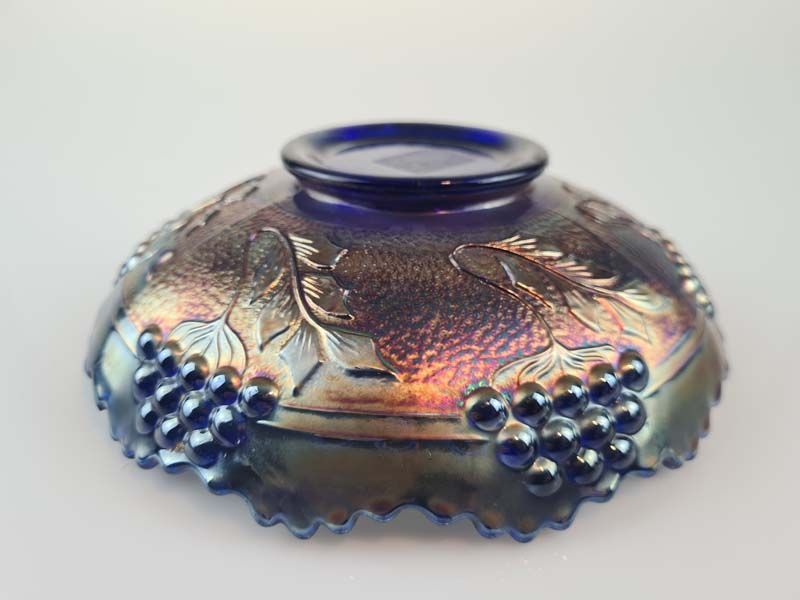 Glass: Carnival Glass Bowl Leaf Chain