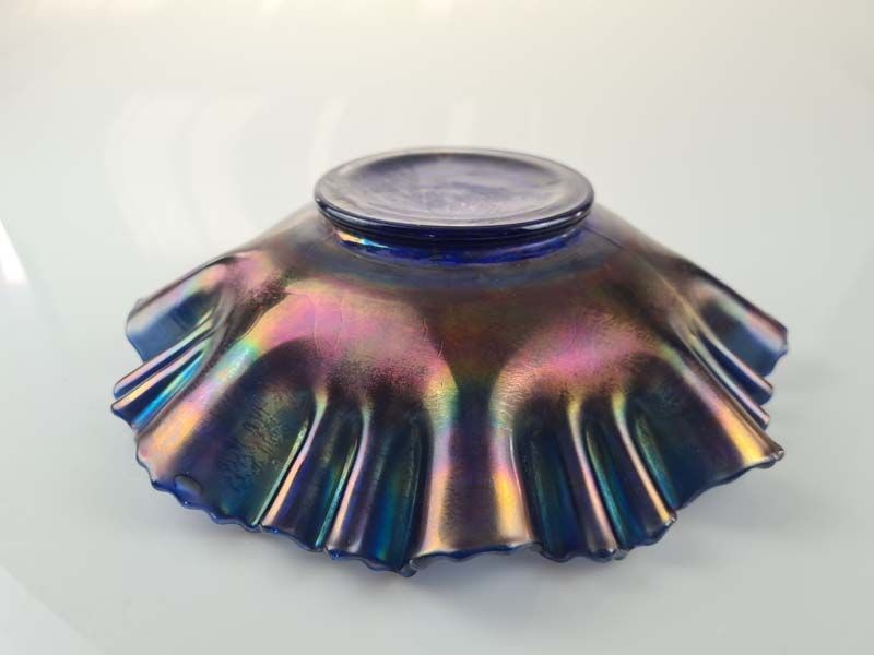 Glass: Carnival Glass Bowl Persian Medallion