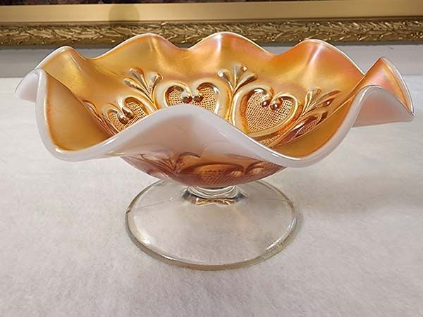 Peach opalescent hearts raised bowl