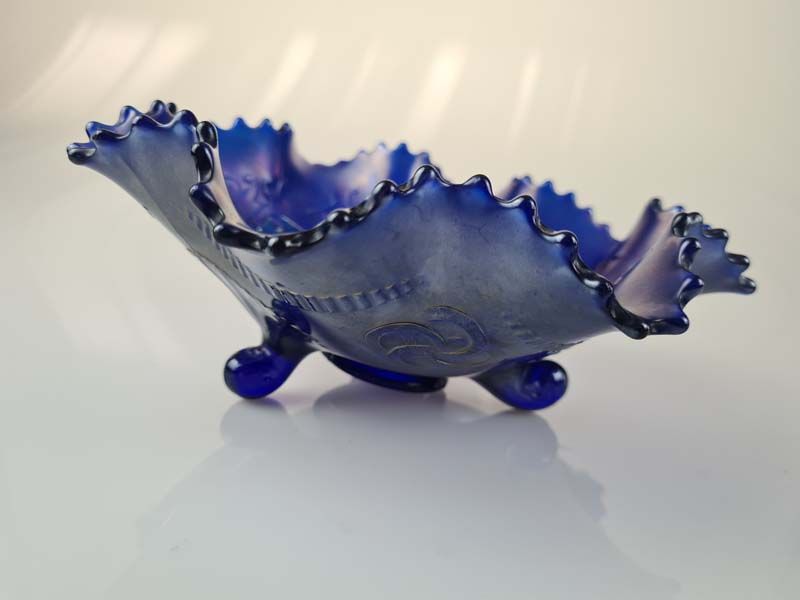 Carnival Glass: Carnival Glass Bowl Wish Bone And Orchids