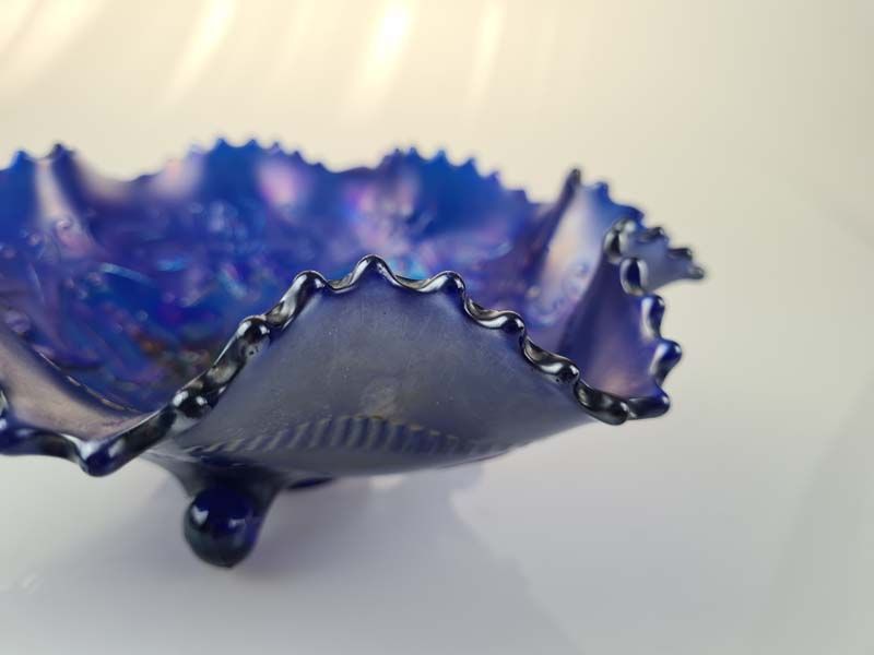 Carnival Glass: Carnival Glass Bowl Wish Bone And Orchids