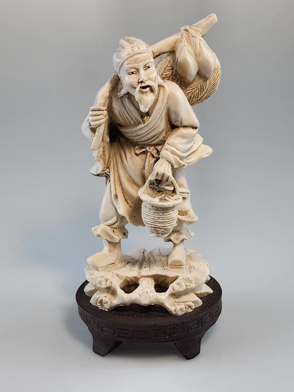 Asian items: Chinese fisherman figurine