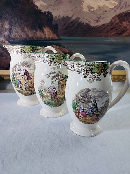 Spode: Graduated jugs, Spode's Byron.
