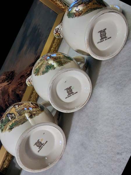 Spode: Graduated jugs, Spode's Byron.