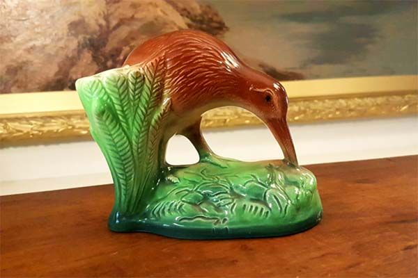 Crown Lynn - Kiwi multicoloured