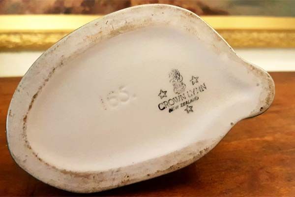 NZ Pottery: Crown Lynn - Kiwi multi coloured TIKI