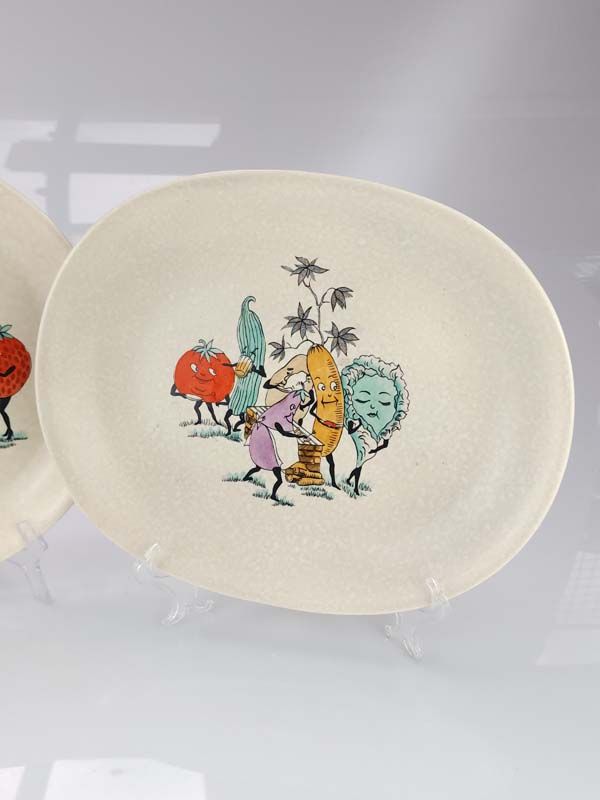 China & Ceramics: Crown Devon - Gaiety Grill Plates