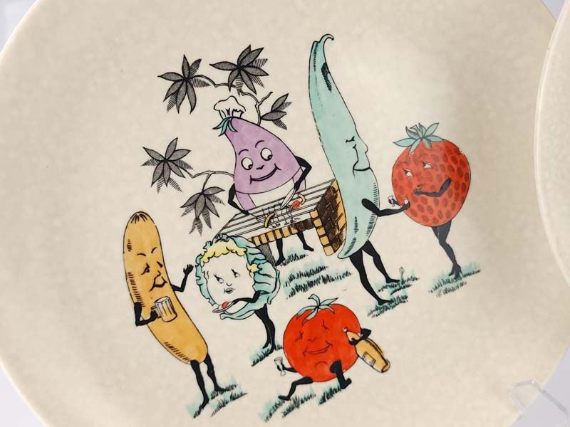 China & Ceramics: Crown Devon - Gaiety Grill Plates