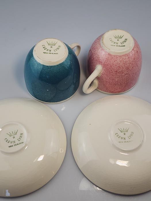 Crown Lynn: Crown Lynn Pink Blue Duos