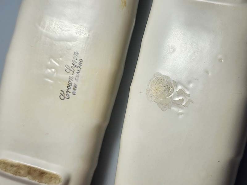 NZ Pottery: Crown Lynn troughs