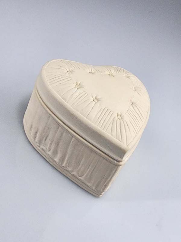Vintage & Retro: Rare Crown Lynn Heart Shaped Box