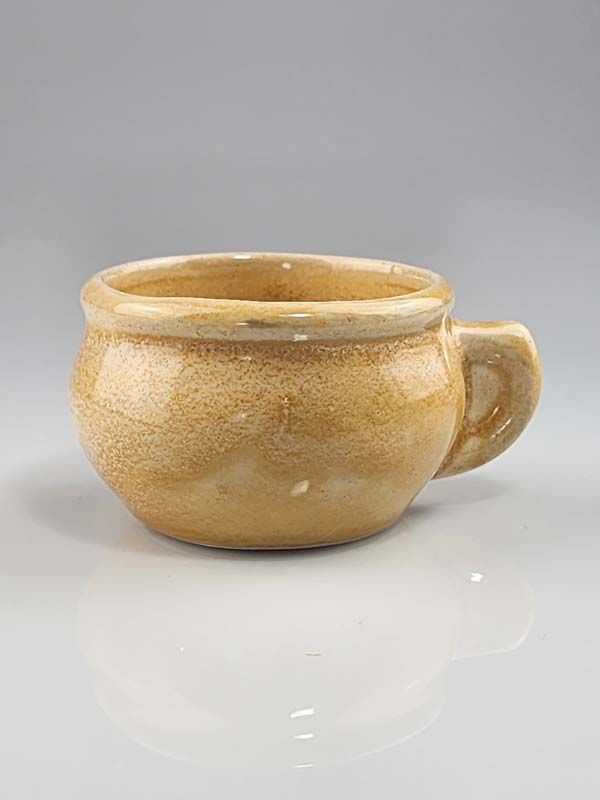 NZ Pottery: Rare Crown Lynn Miniature Mugs