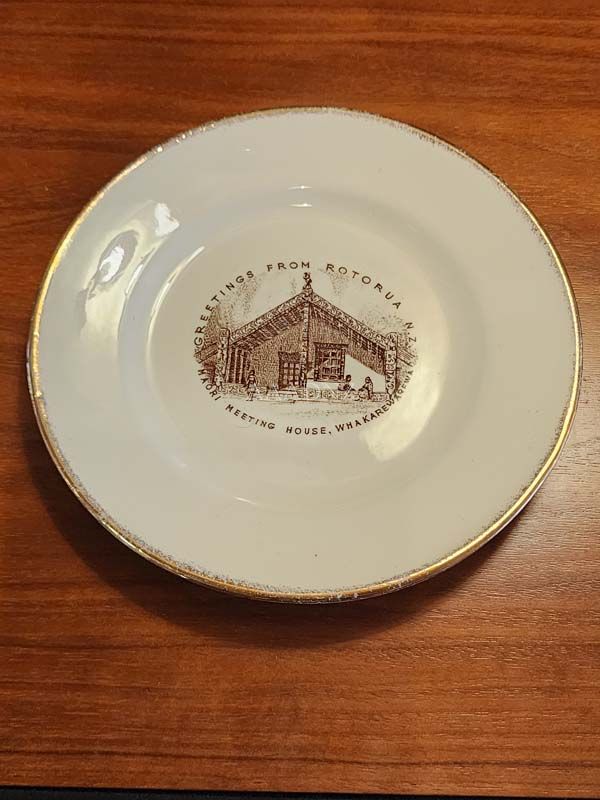 NZ Pottery: Crown Lynn - Rotorua Souvenir Plate