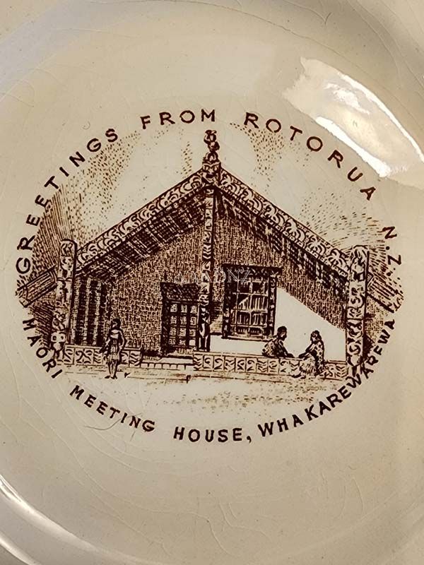 NZ Pottery: Crown Lynn - Rotorua Souvenir Plate