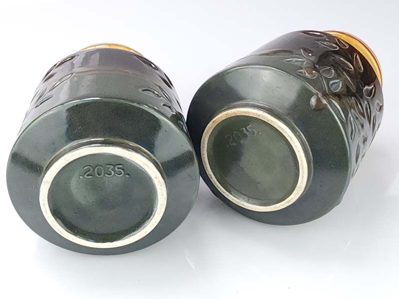 NZ Pottery: Crown Lynn - Spray Leaf Vases