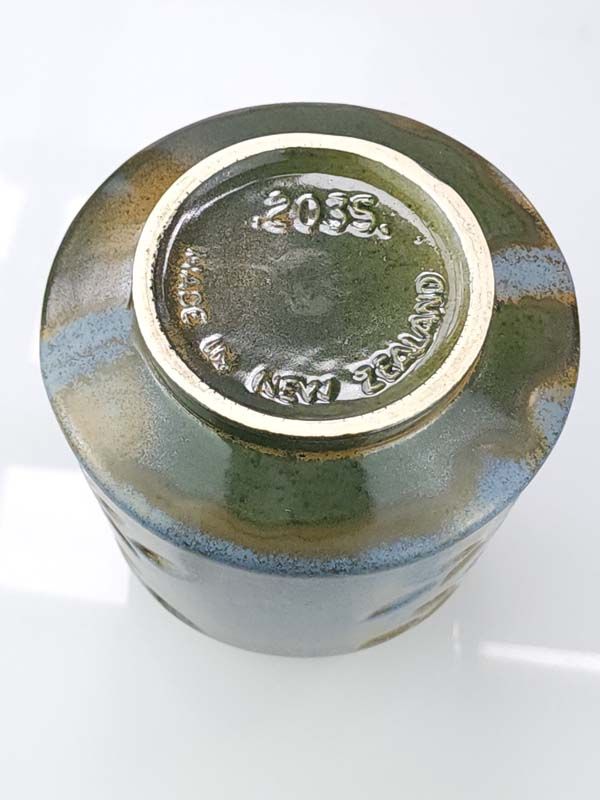 Crown Lynn: Crown Lynn - Spray Leaf Vase