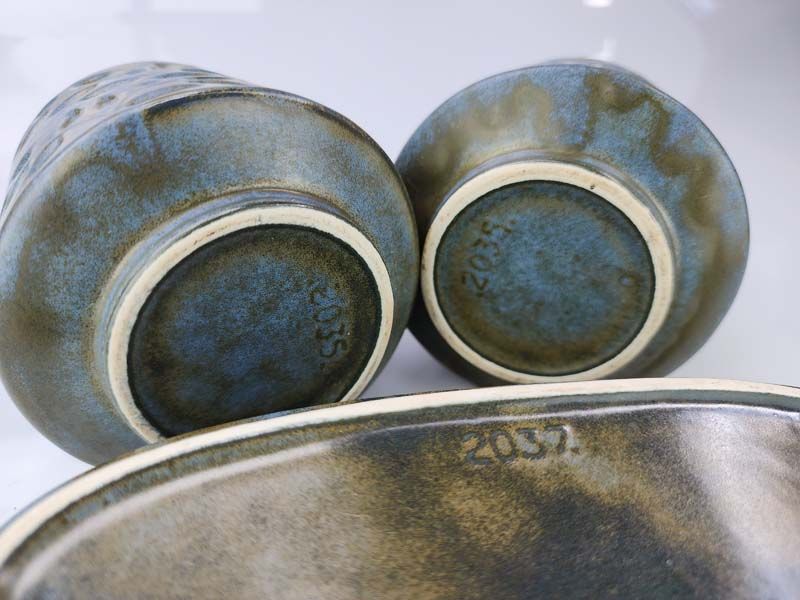 Crown Lynn: Crown Lynn - Spray Leaf Vases & trough