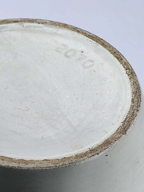 Crown Lynn: Crown Lynn White Vase