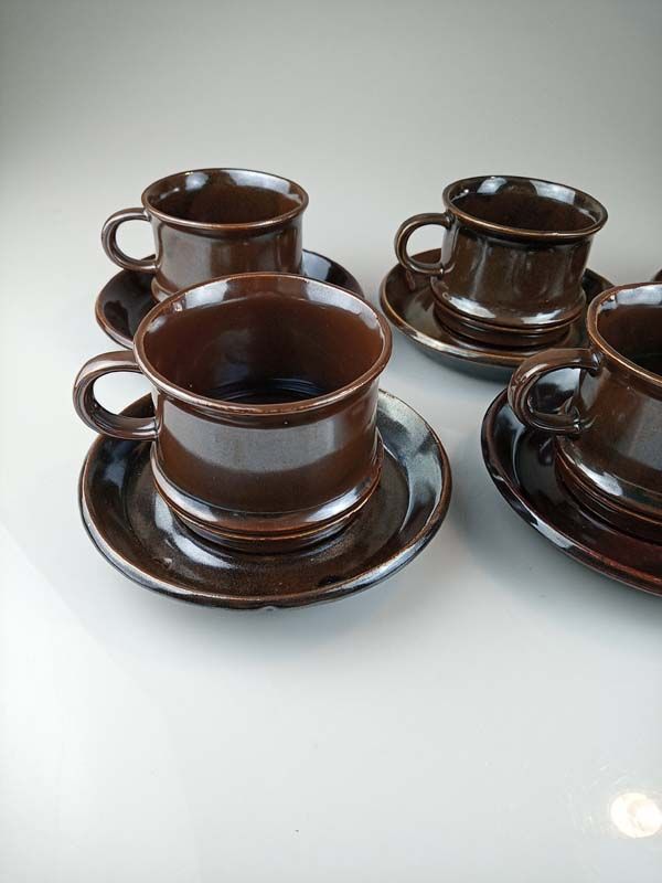 Crown Lynn: Vintage Crown Lynn Luke Adams Cup and saucers
