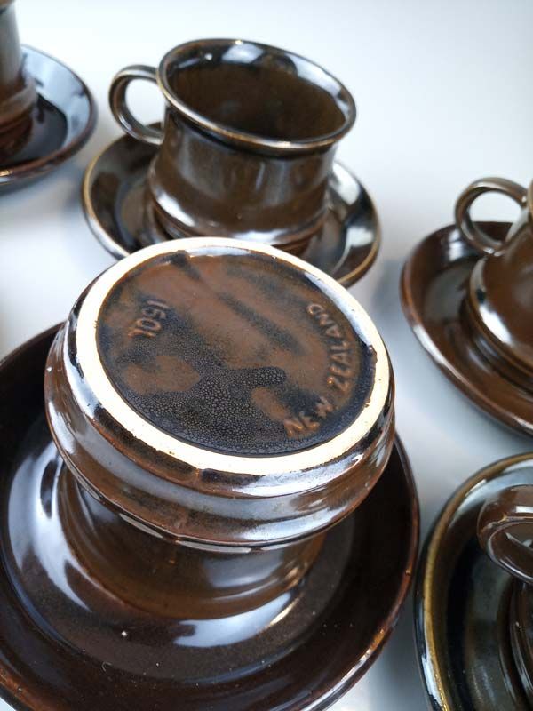 Crown Lynn: Vintage Crown Lynn Luke Adams Cup and saucers