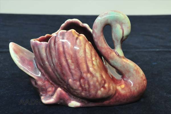 NZ Pottery: Crown Lynn - Swan, coloured