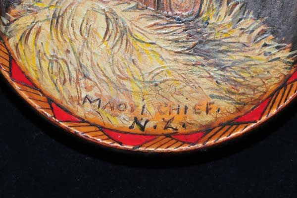 Wooden items: Maori Chief NZ - Dish