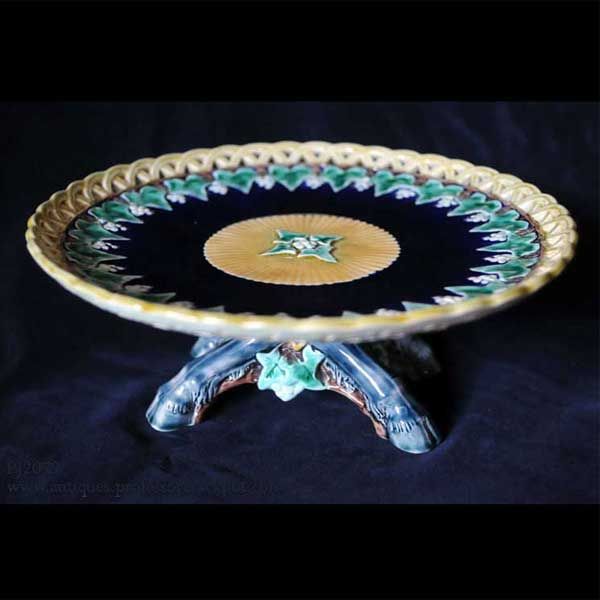 A Wedgwood majolica tarza