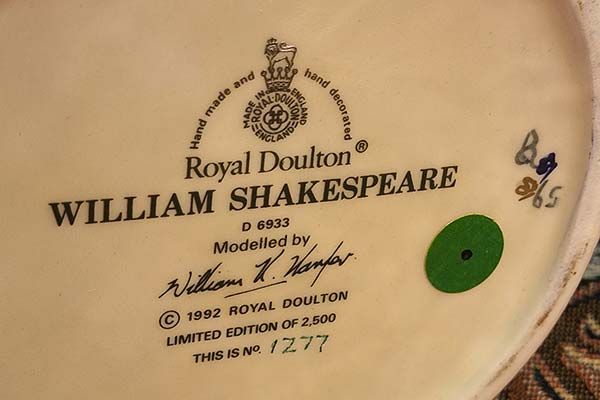 China & Ceramics: William Shakespeare  D6933 - Royal Doulton Character Jug