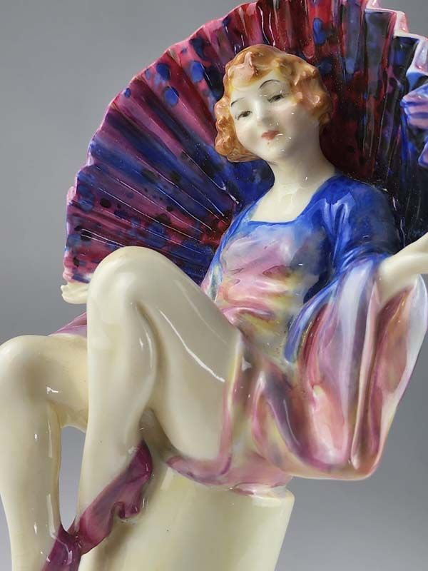 Figurines: Angela HN1204 - Royal Doulton